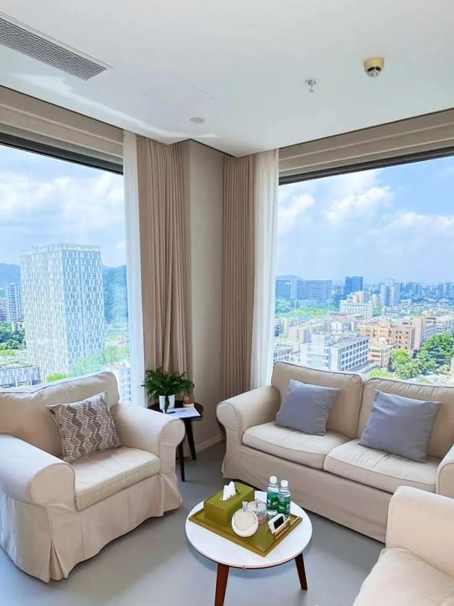 龙8国际：50万家长首选！青少年心理服务平台复购率95%持牌干预抑郁(图6)