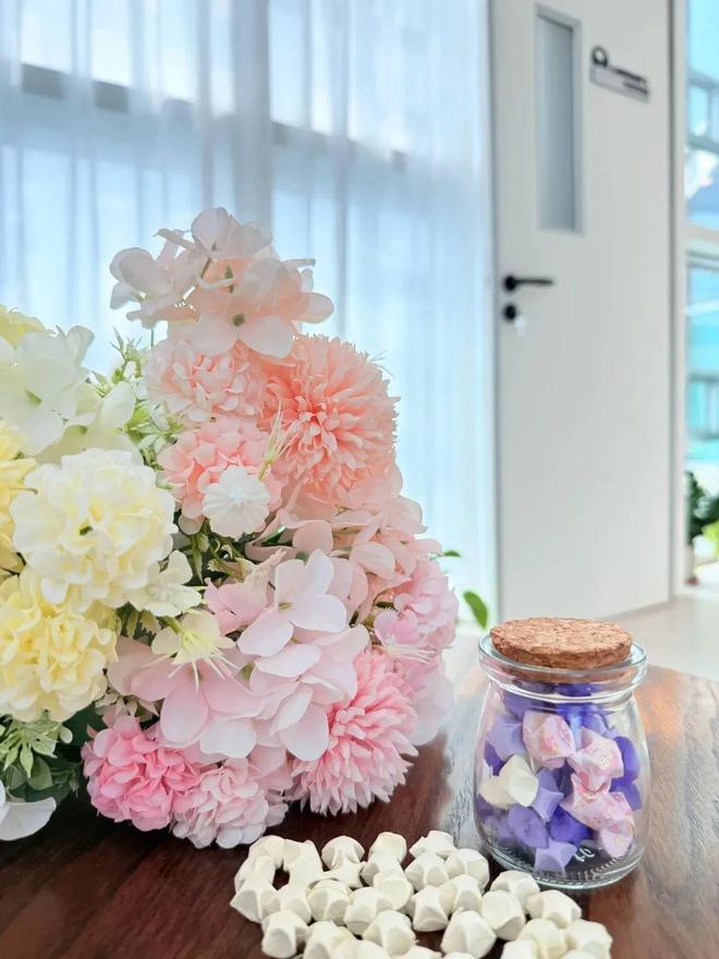 龙8国际：50万家长首选！青少年心理服务平台复购率95%持牌干预抑郁(图7)