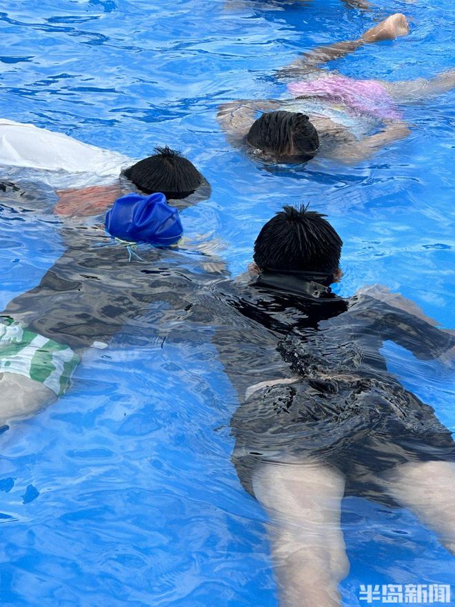 long8：半岛调查｜精打细算暑假仍支出过万！普通家庭拼的不是砸钱“平替版”带娃也快乐(图4)