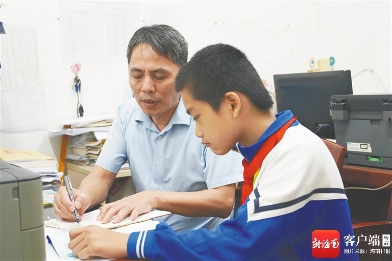 教育周刊师者大爱微光暖阳(图2)