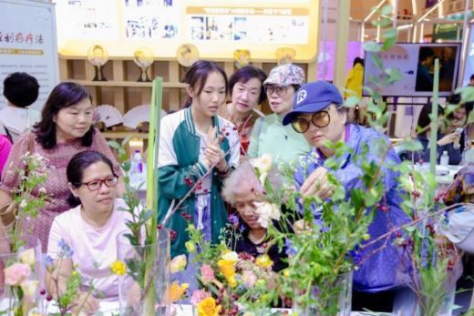 long8：老少共学、代际共融中国老年教育如何跨龄三代、祖孙同乐？(图4)