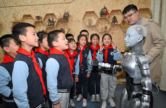 long8：机器人老师这次真的进课堂了……(图3)