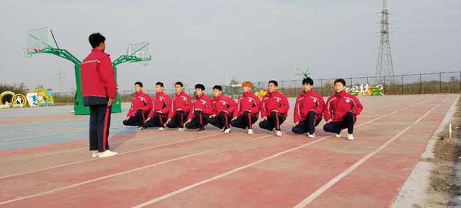 ‌规则与自由：叛逆管教学校2025年12月第2周的深度对话‌(图6)