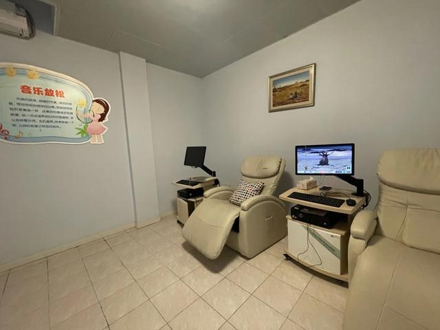 long8：青春期的心事向谁诉？崇明区的AI“树洞”上线了(图4)