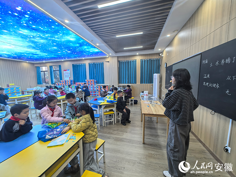 龙8国际：弋江春水向“新”流丨科学教育的“加法题”如何答？