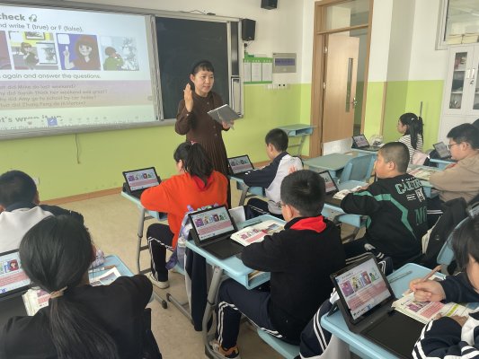 long8：以爱邀约携手共育青岛西海岸新区黄山小学开展2024年春季家长开放日暨家校社协同共育培训活动(图3)