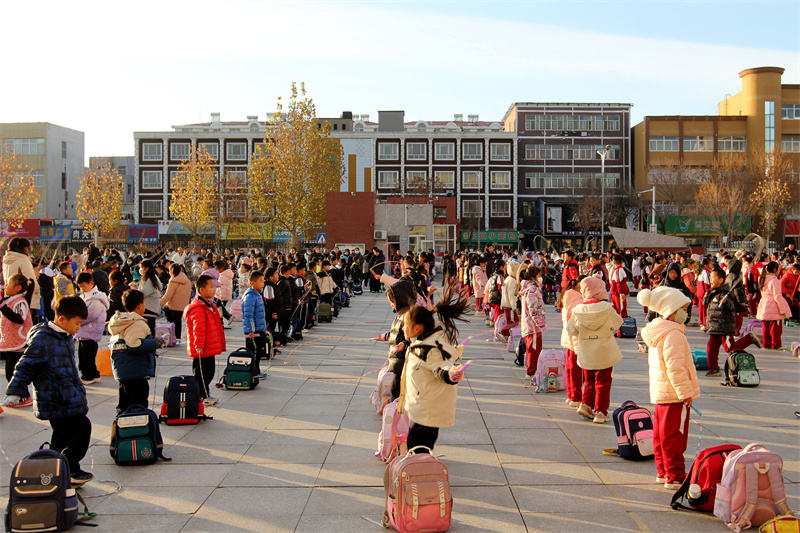 家校携手促成长同心共育谱美篇——东营市东营区三中开展2024年秋季学期家长开放日活动(图5)