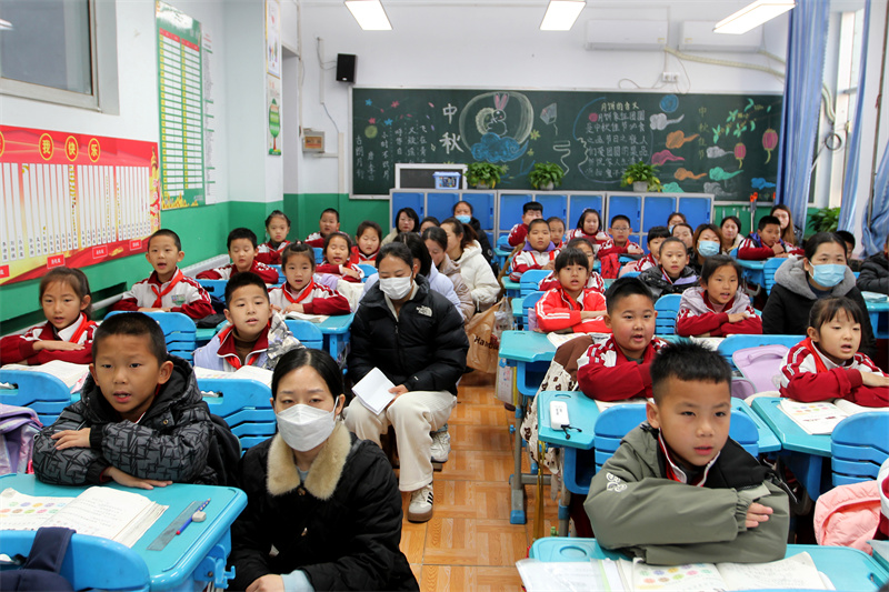 家校携手促成长同心共育谱美篇——东营市东营区三中开展2024年秋季学期家长开放日活动(图6)